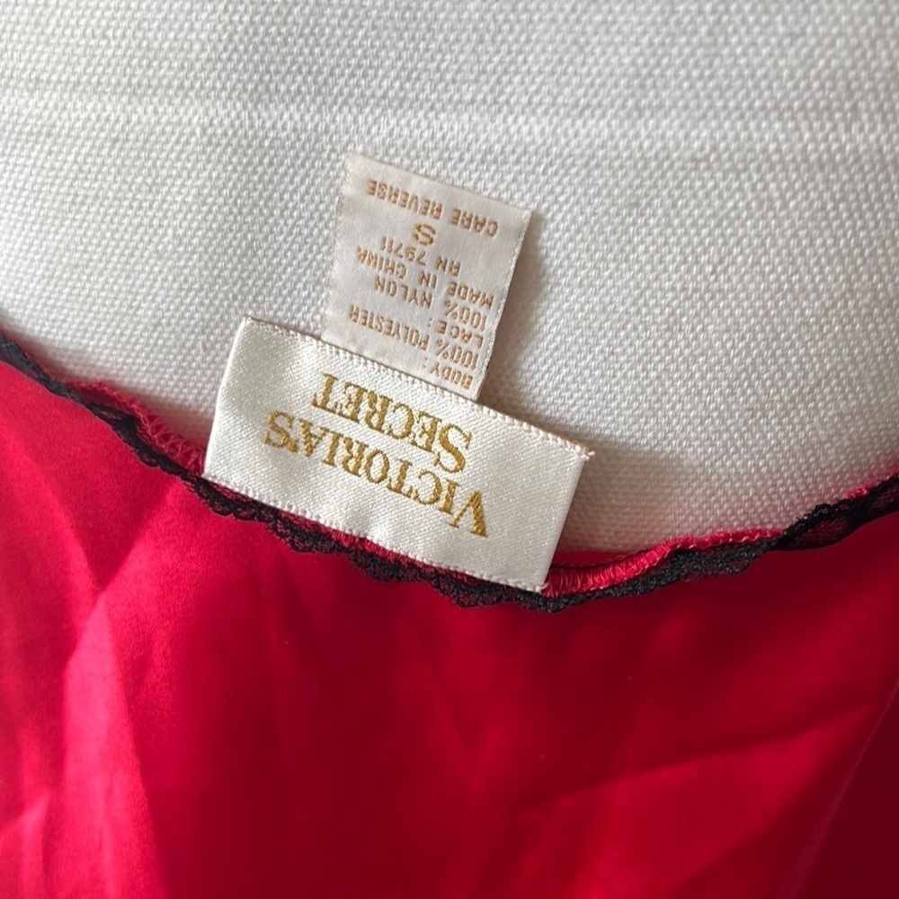 Victoria’s Secret Gold Label Slip - Picture 6 of 6